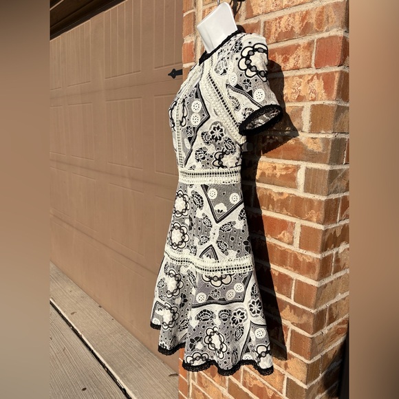 Alexis Emiliana Fit & Flare Mini Dress Black and White Diamond Lace size Medium - Picture 8 of 13